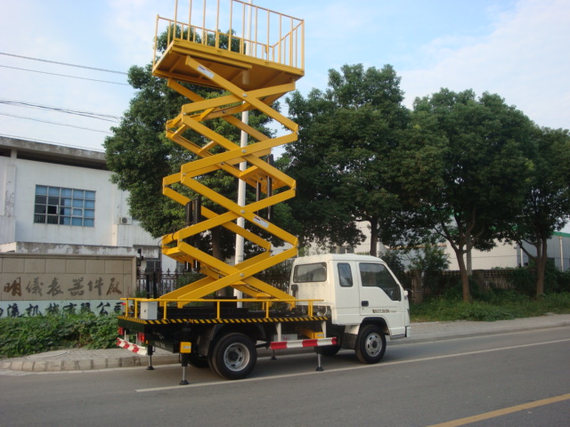 車載式高空作業(yè)平臺(tái)